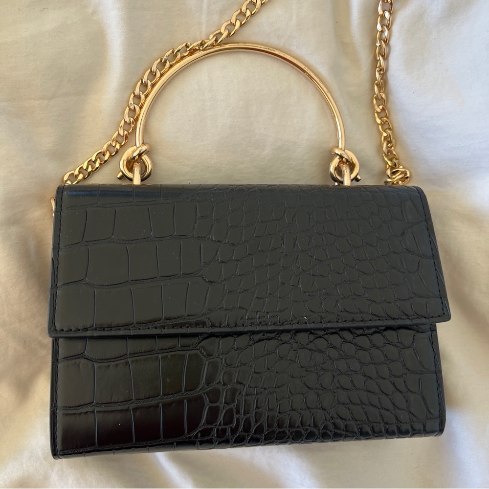 Black vegan leather crocodile effect crossbody bag with gold chain